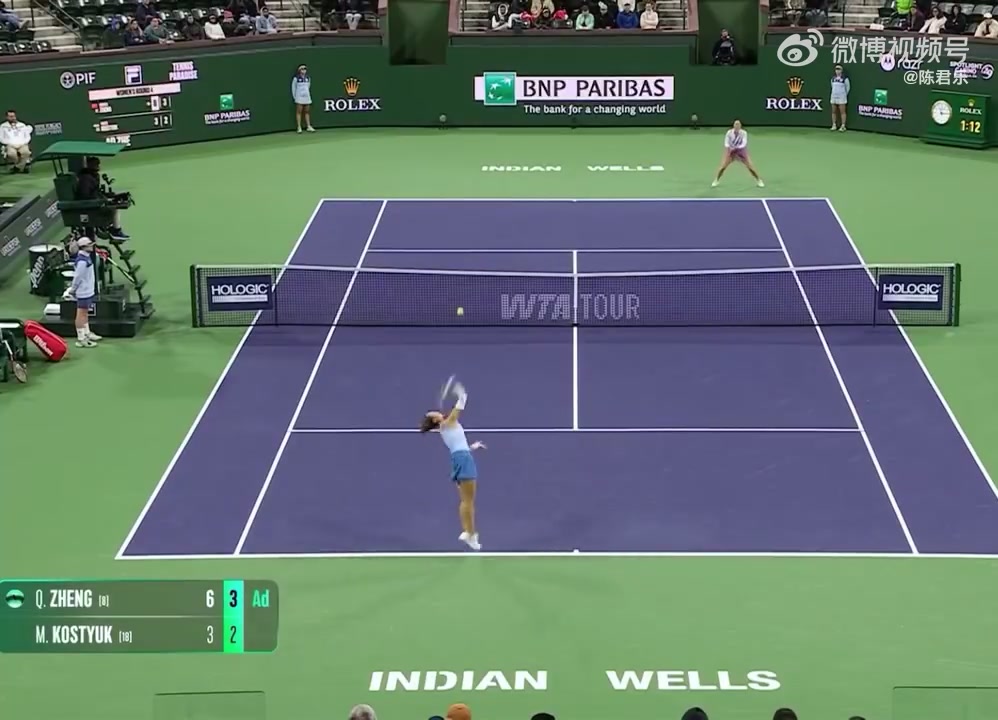 打崩对手心态！郑钦文ACE保发，科斯秋克两连摔拍?