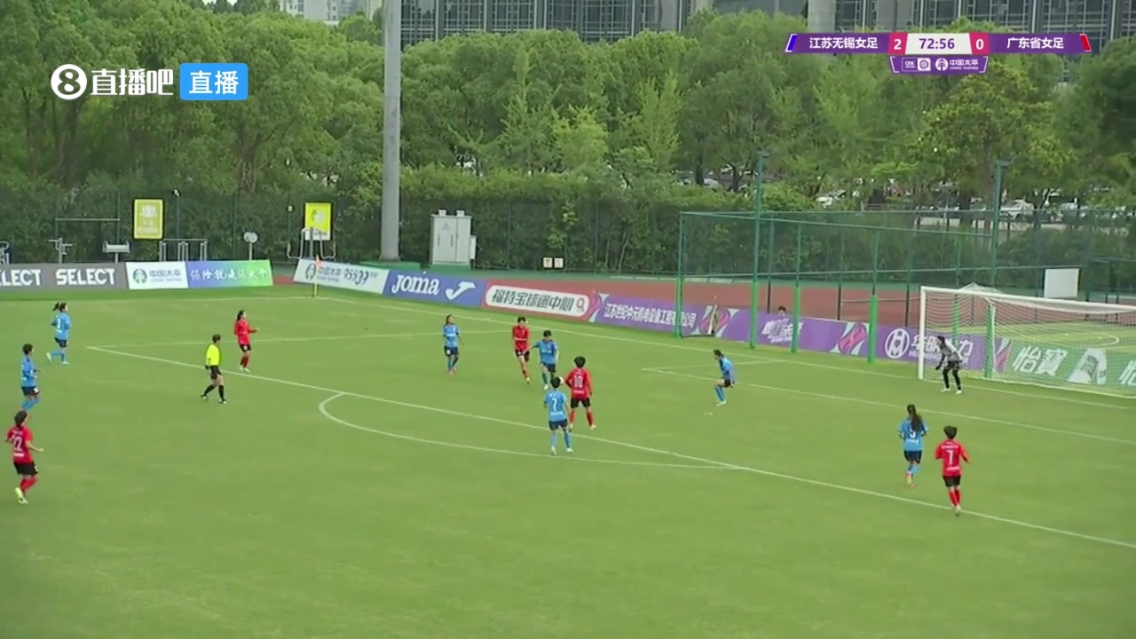 活久见！广东女足进球无效球员拿手机给裁判看回放，裁判维持原判